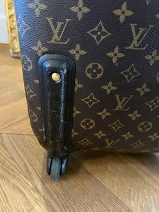 Noémie Lenoir Valise cabine Louis Vuitton 50