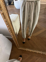 Charger l'image dans la galerie, Louise Misha -  Pantalon à rayures dorées
