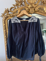 Charger l'image dans la galerie, Star Mela - Blouse bleu marine

