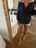 Charger l'image dans la galerie, Star Mela - Blouse bleu marine
