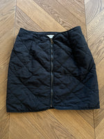 Charger l&#39;image dans la galerie, Ba&amp;sh - Jupe noire matelassée fermeture éclair
