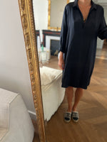 Charger l&#39;image dans la galerie, Robe Hartford en soie noire
