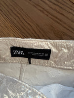 Charger l&#39;image dans la galerie, Zara - Jupe short dorée
