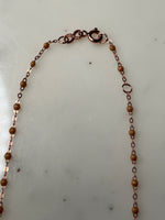 Charger l'image dans la galerie, GigiClozeau - Collier nude clair Classique Gigi, or rose, 42 cm
