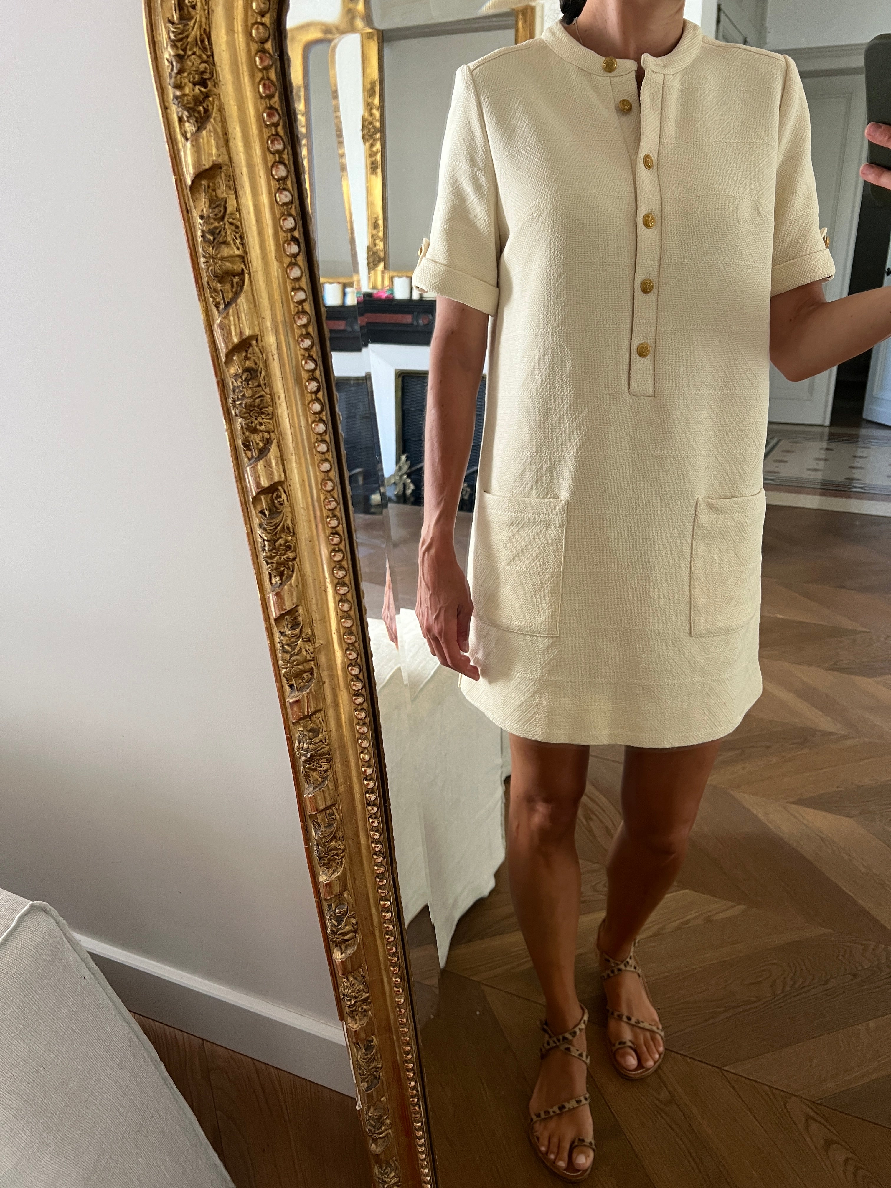 Robe Sezane ecrue boutons dorés