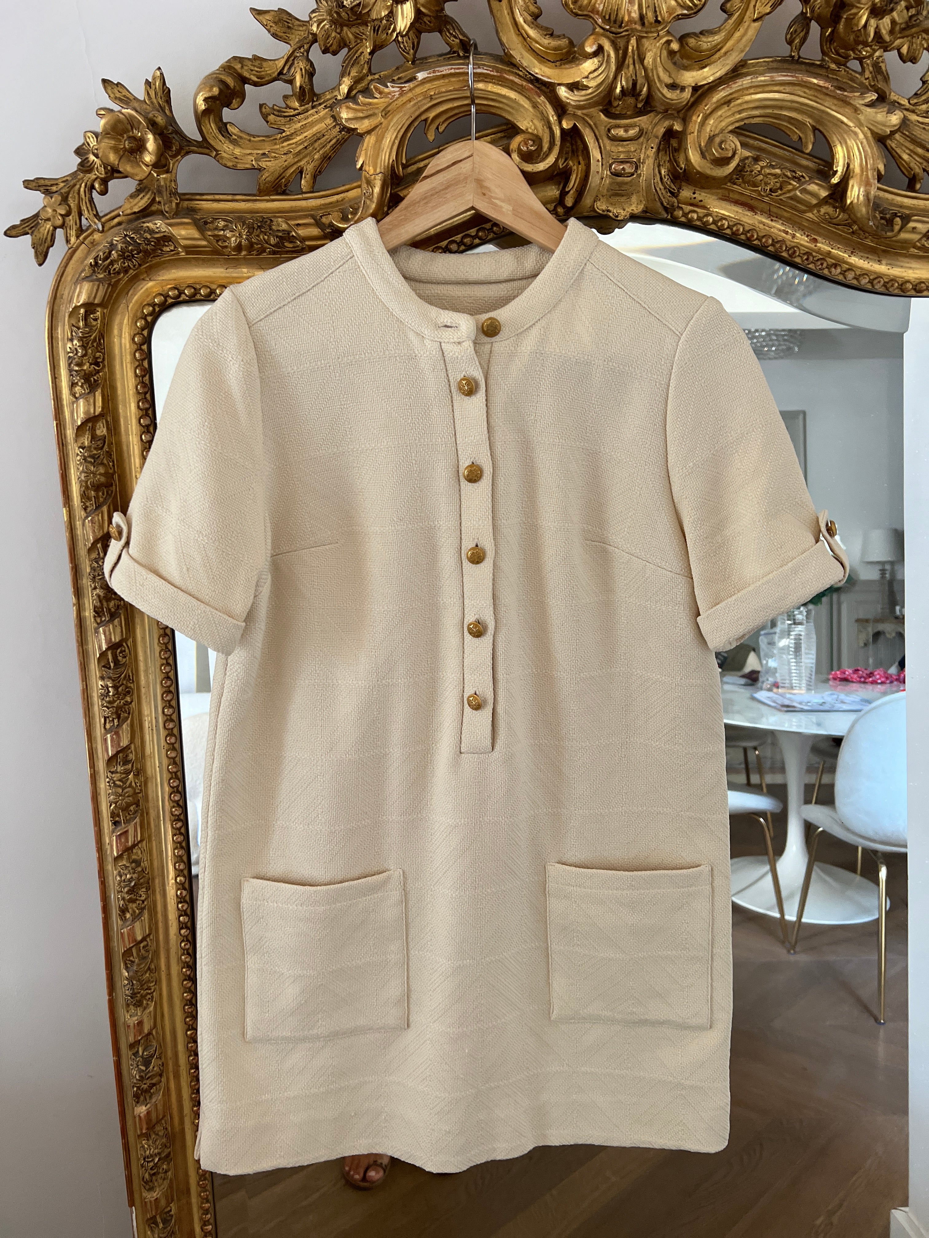 Robe Sezane ecrue boutons dorés