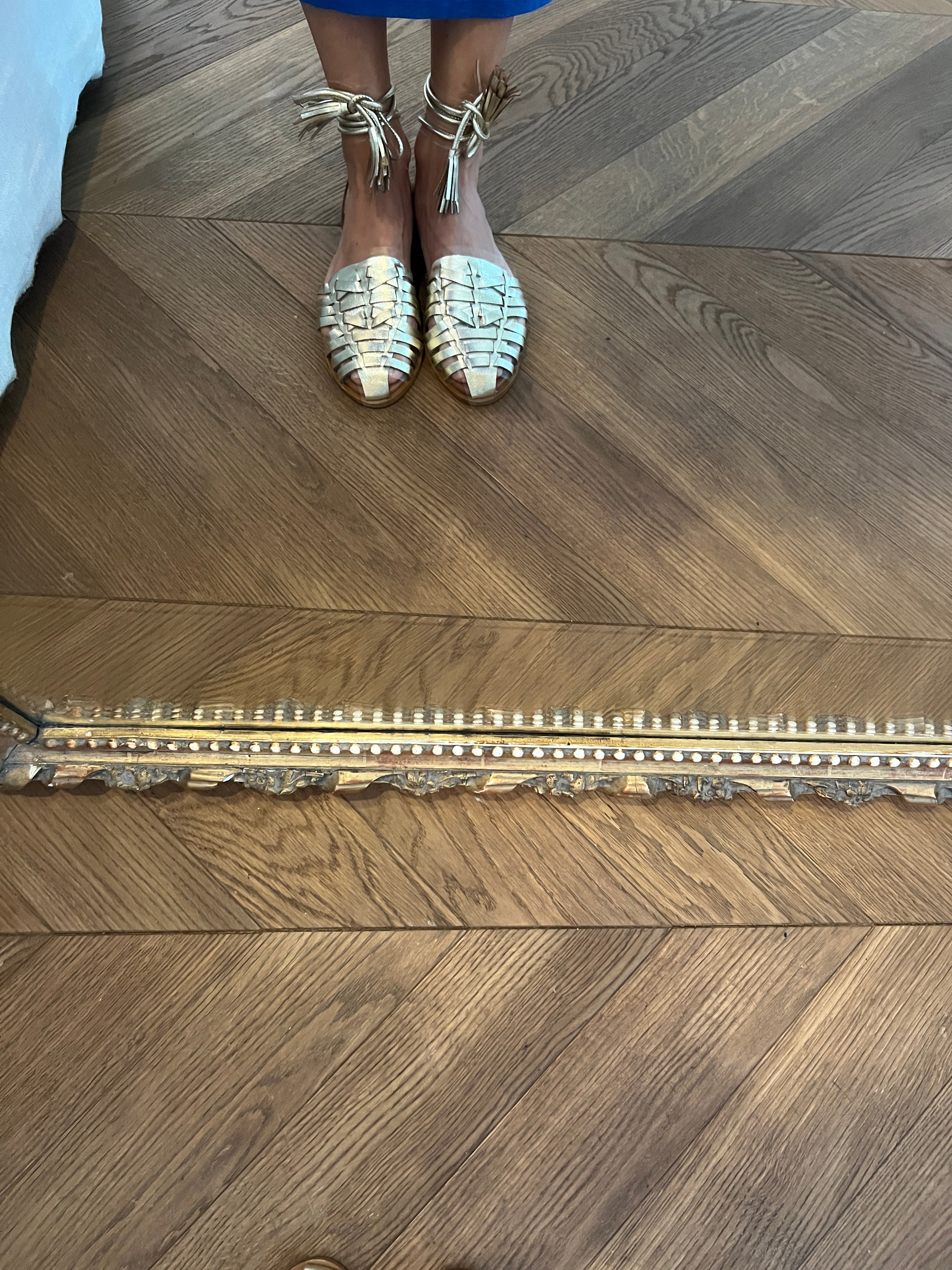 Sandales dorées Couleur Poupre