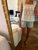 Charger l&#39;image dans la galerie, Top Maje brodé décolleté carré
