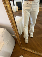 Charger l'image dans la galerie, Zara - Jean blanc évasé bis 38
