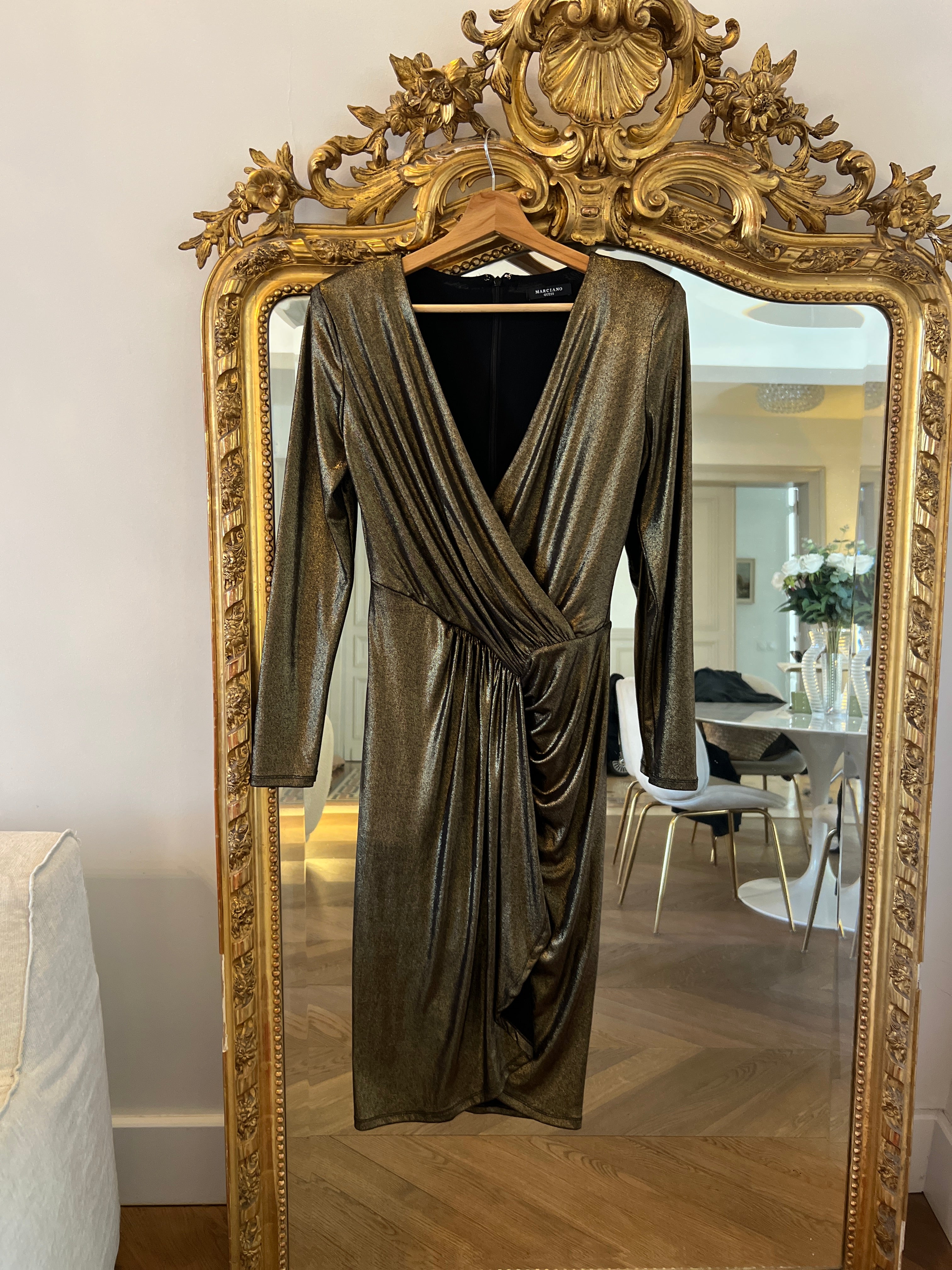 Guess - Robe dorée épaulettes