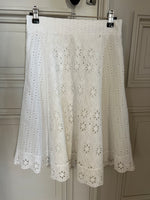 Charger l'image dans la galerie, Zara  - Jupe en dentelle blanche mi-longue
