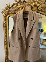 Charger l'image dans la galerie, Zara - Veste sans manche beige
