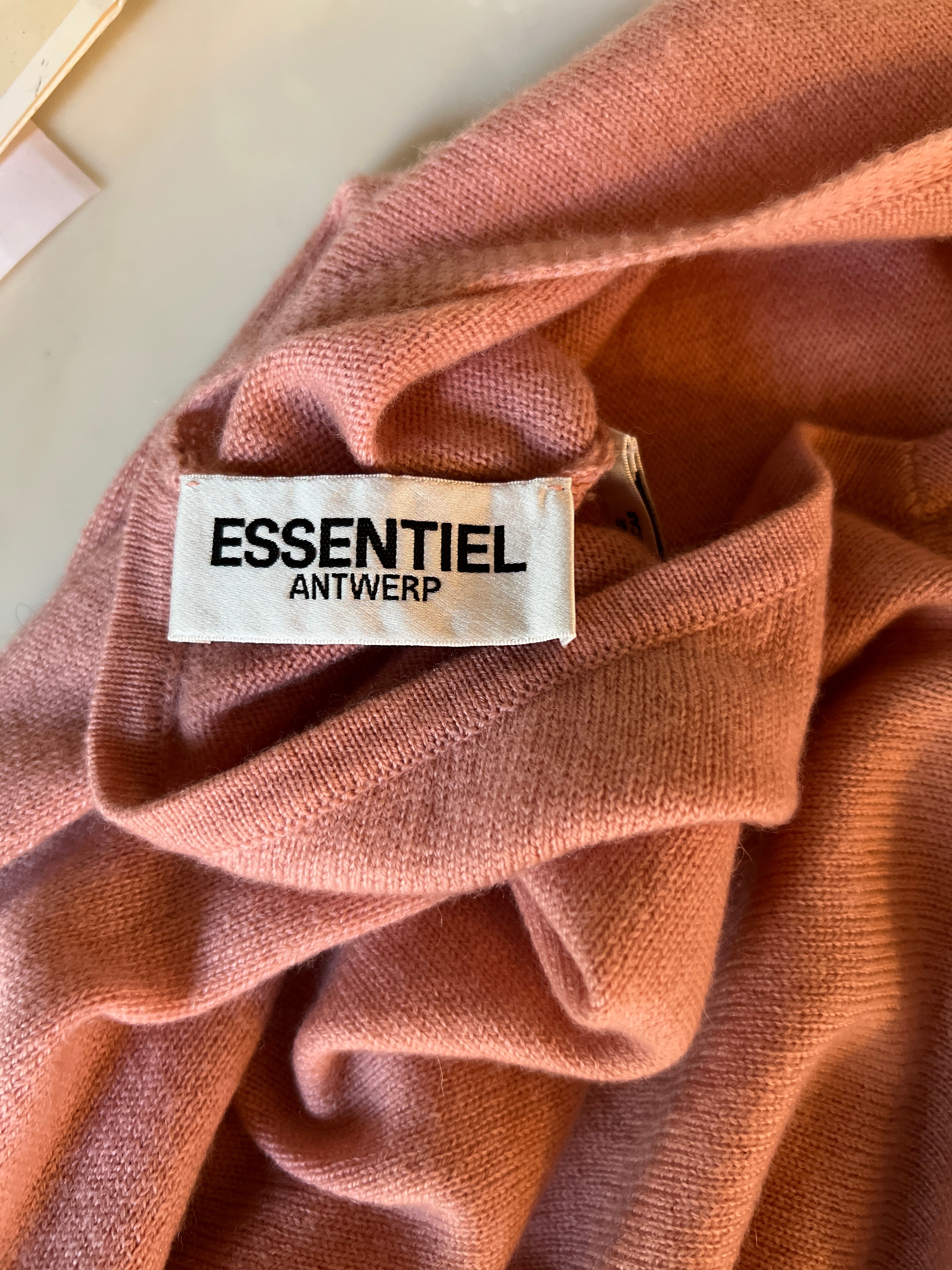 Pull Essentiel Antwerp rose