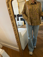 Charger l'image dans la galerie, Topolina - Chemise large kaki à fleurs
