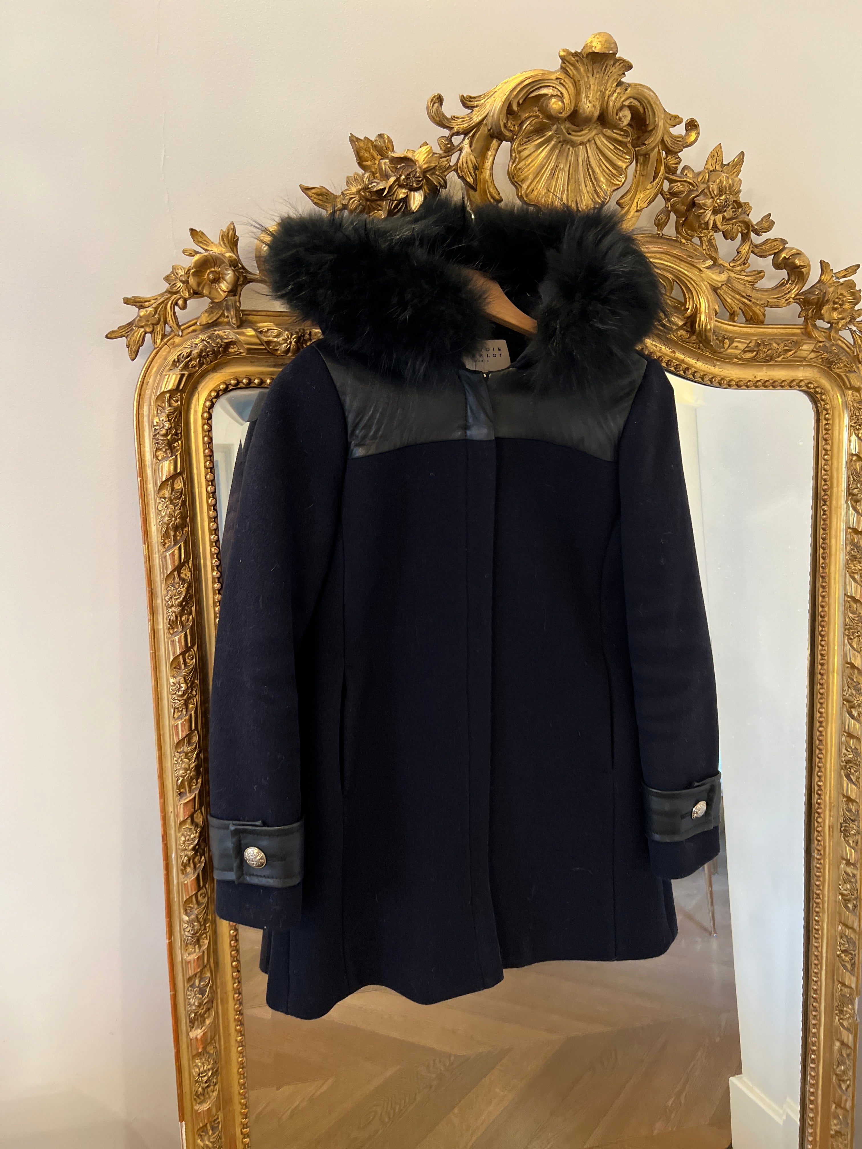 Manteau Claudie Pierlot bleu marine en laine empiècements en cuir