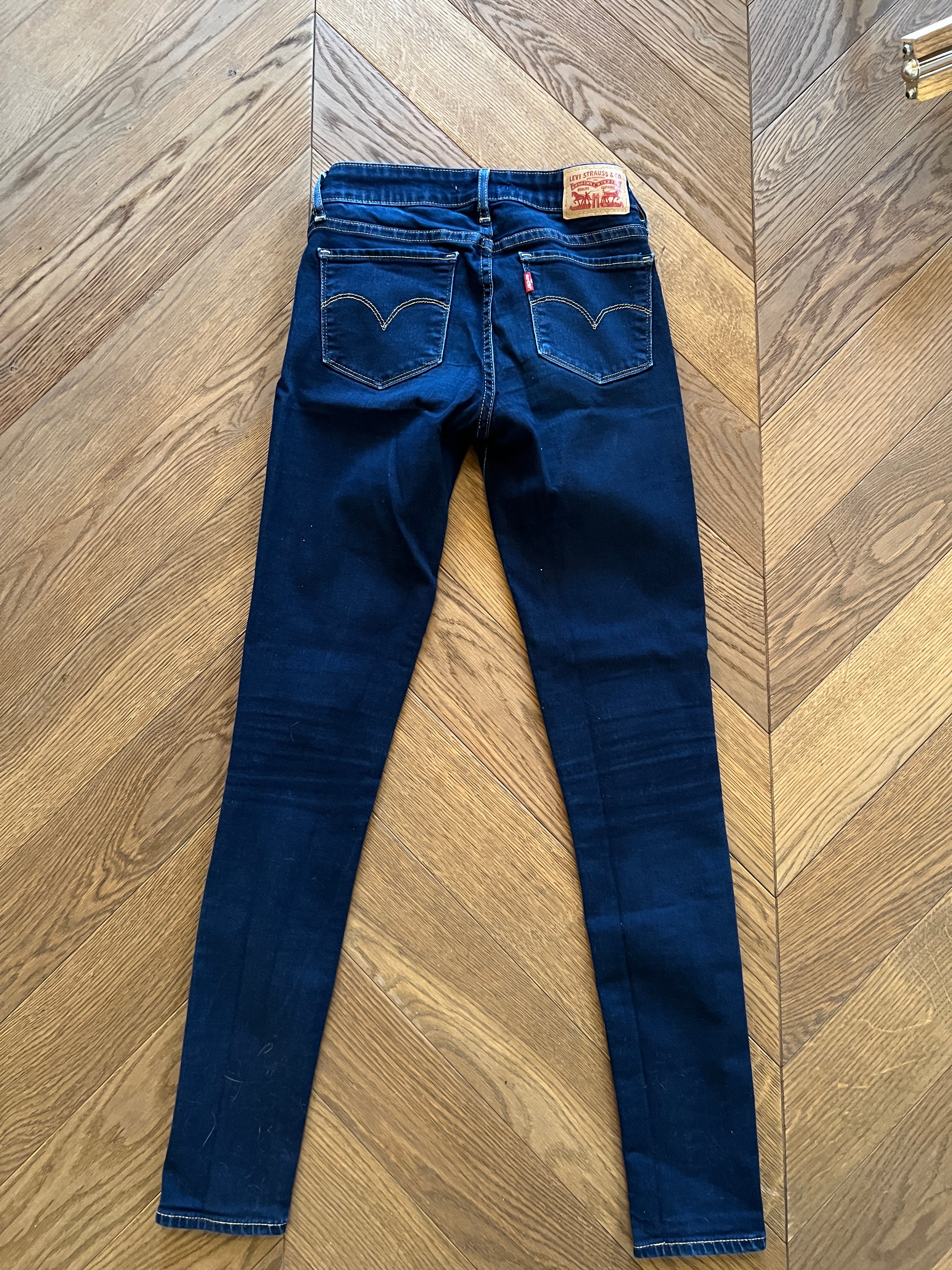 Jean Levis 711 skinny brut