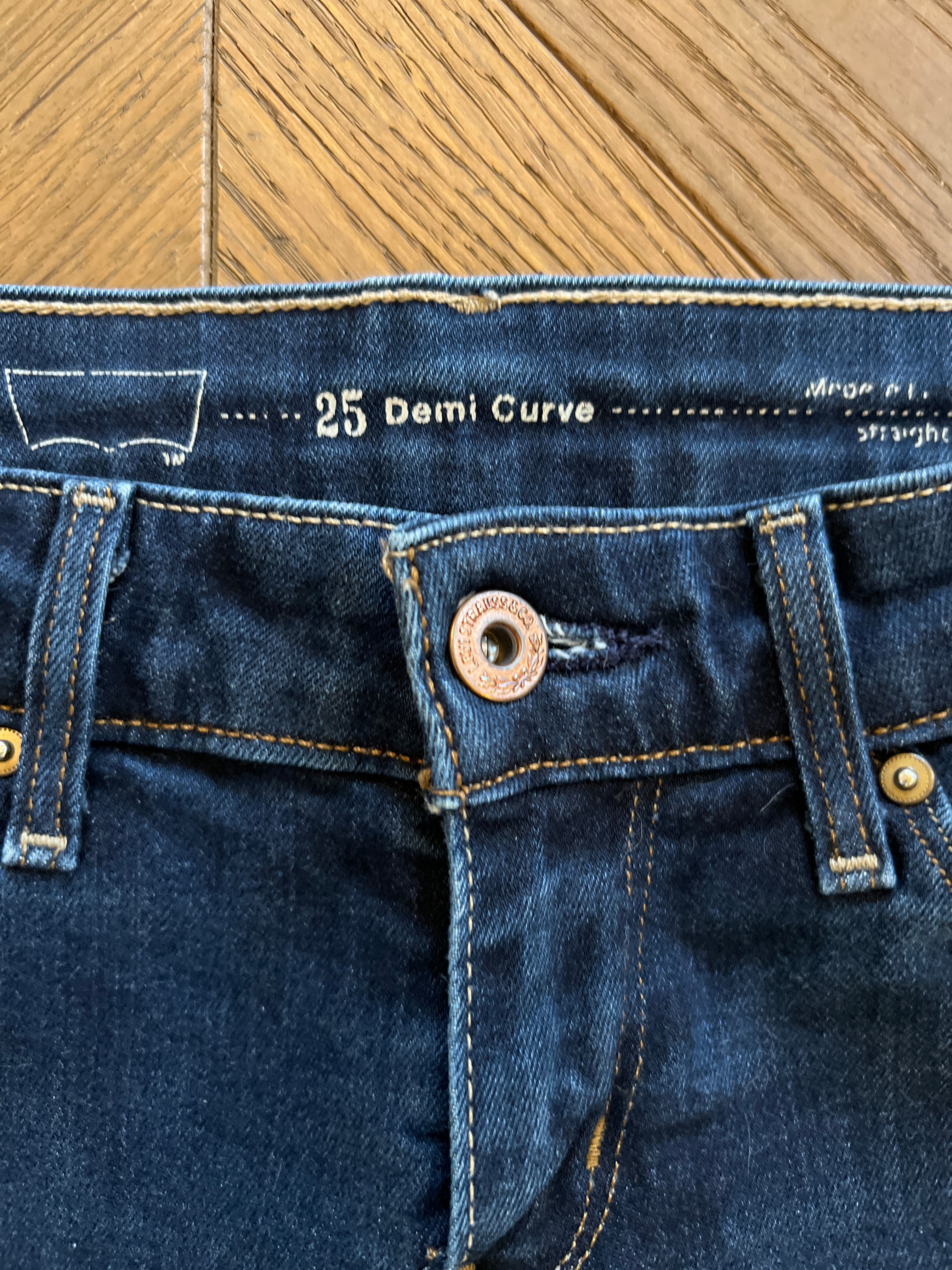 Jean Levis brut demi curve