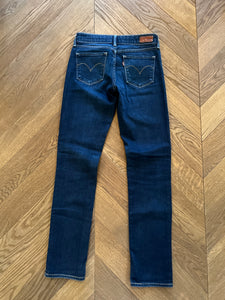 Jean Levis brut demi curve