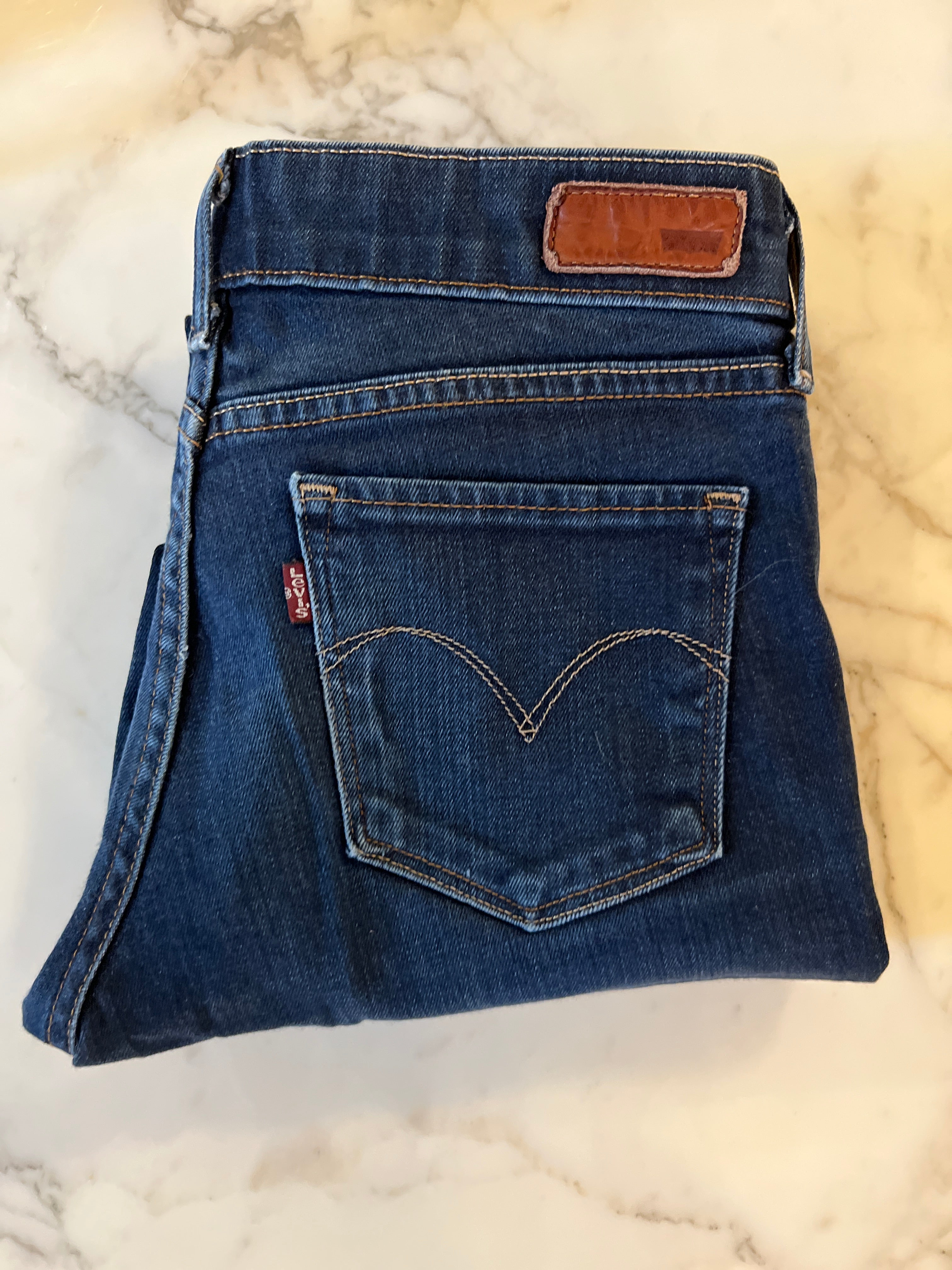 Jean Levis brut demi curve