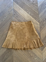 Charger l'image dans la galerie, Maje -  Jupe en daim volant sur le bas
