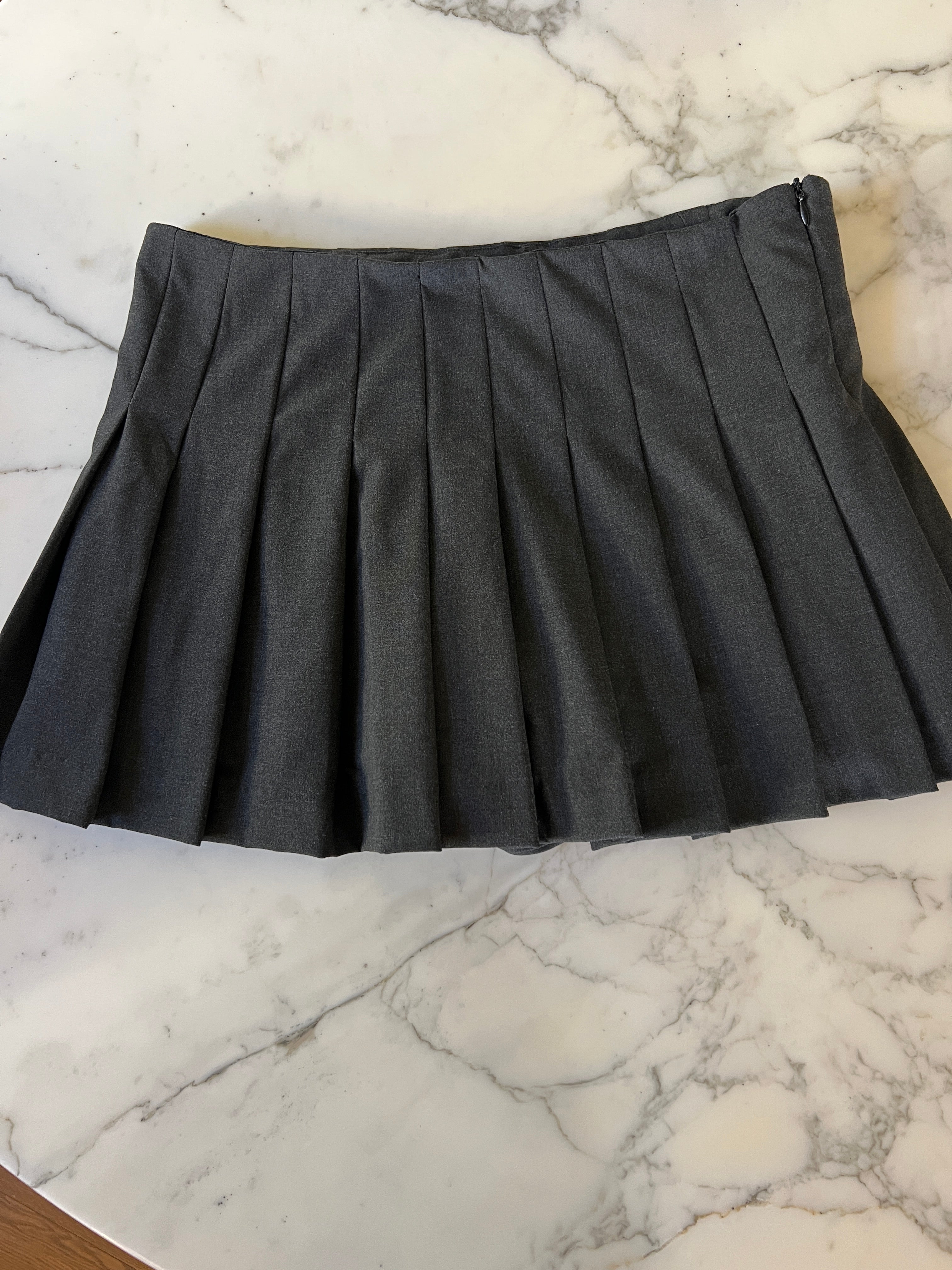 Zara- Jupe gris plissée