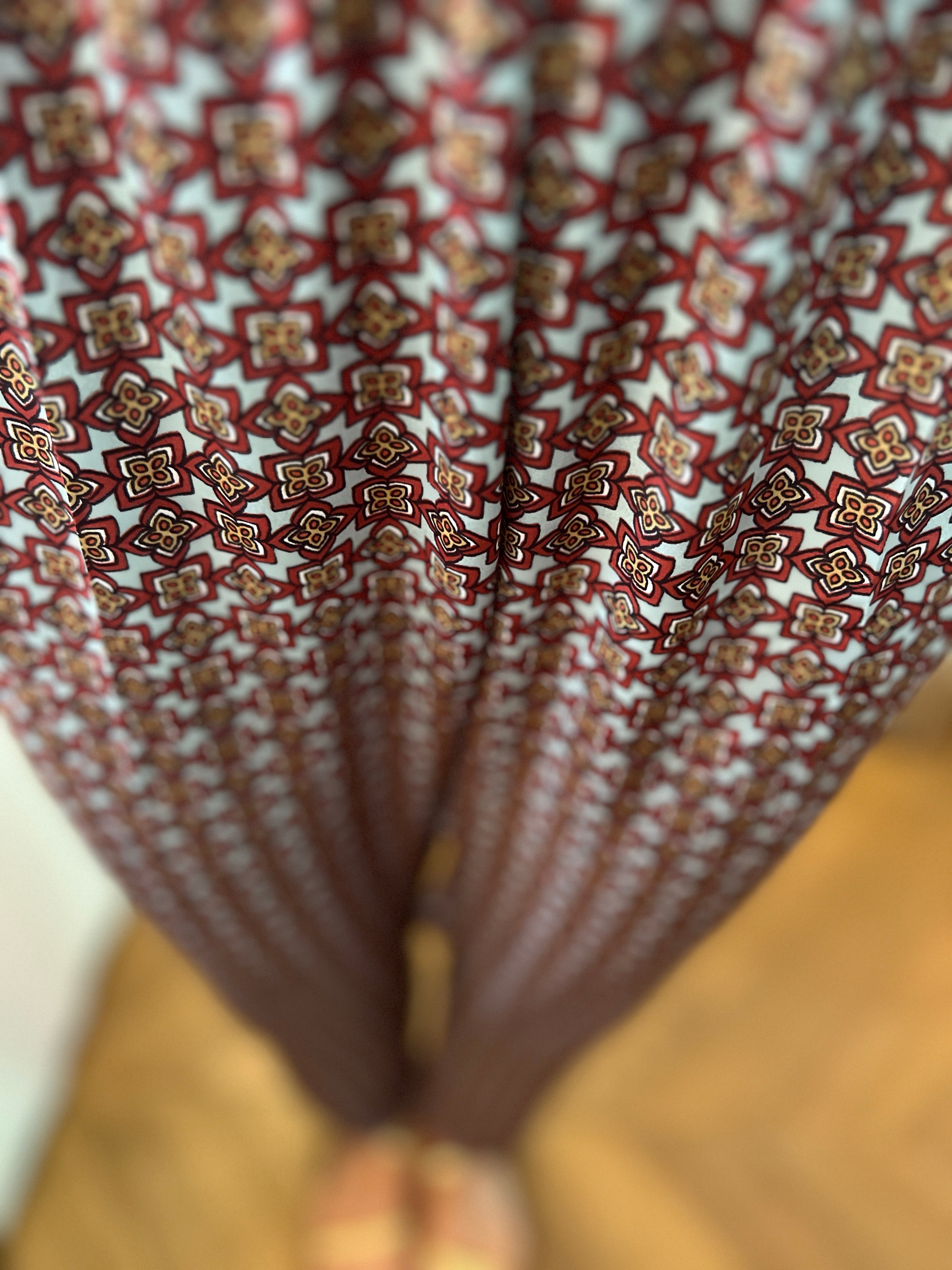 Pantalon Topolina satiné motifs fleurs