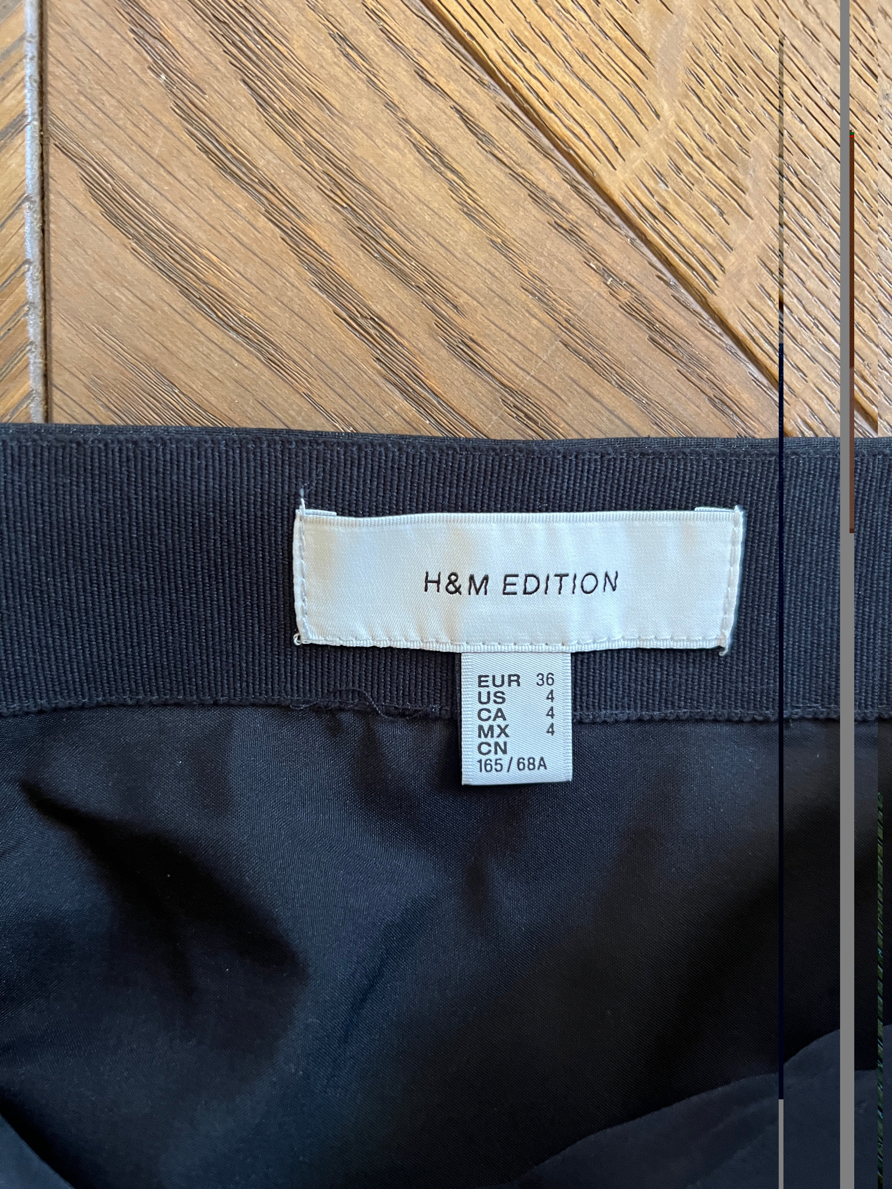 H&M - Jupe Edition à perles noires