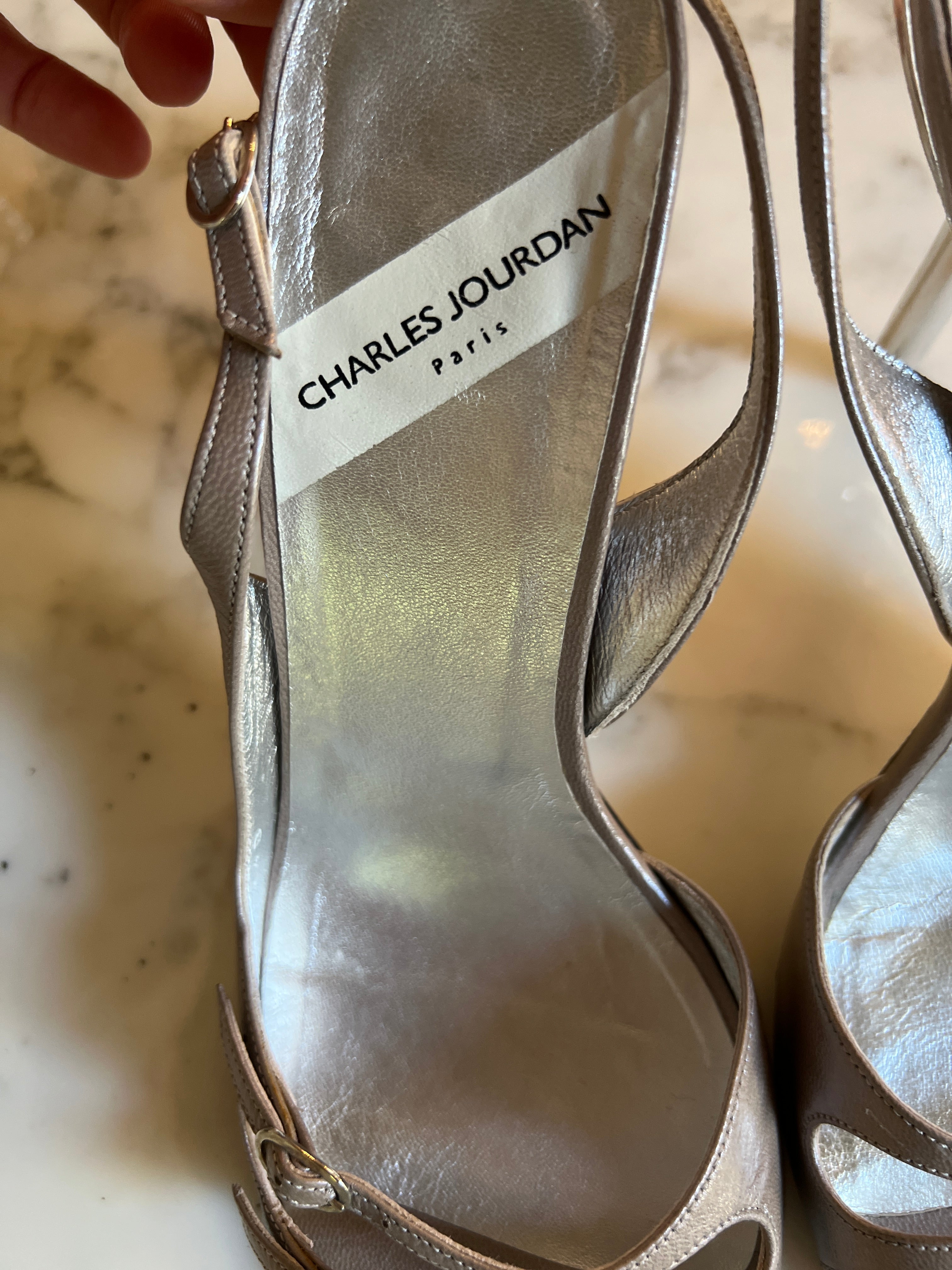 Sandales à talons Charles Jourdan grises