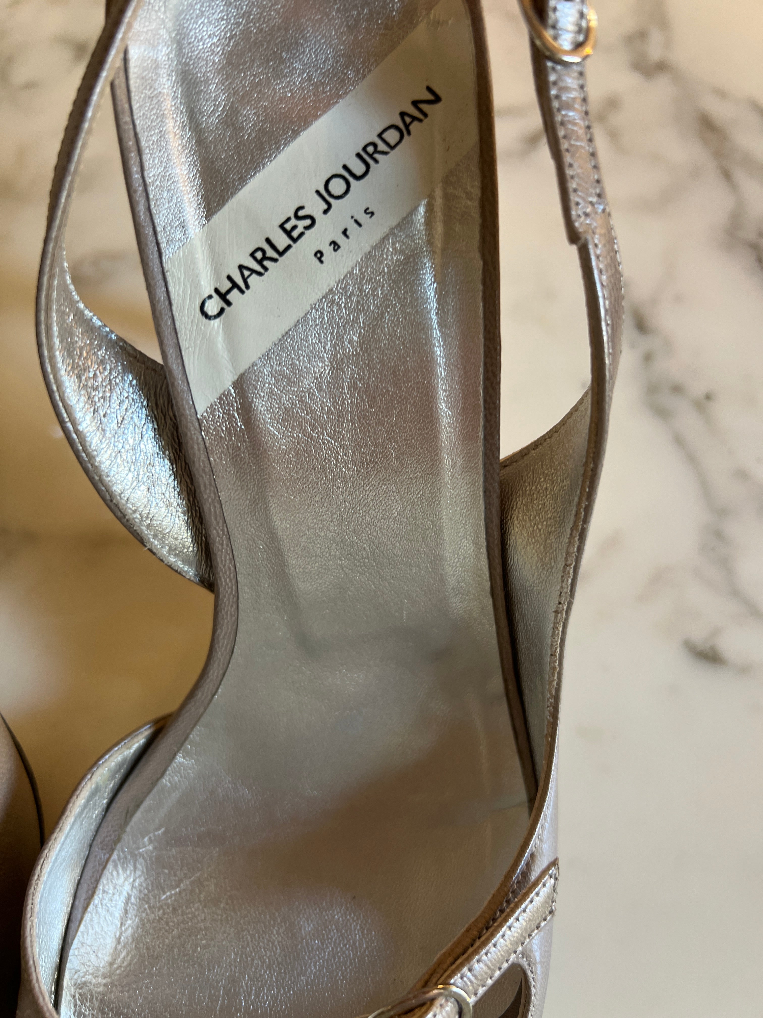 Sandales à talons Charles Jourdan grises