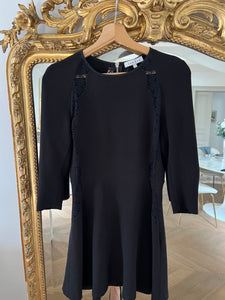 Robe Sandro patineuse noire ajourée