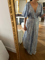Charger l&#39;image dans la galerie, Aurianne Sinacola Robe Maje bleu scintillant
