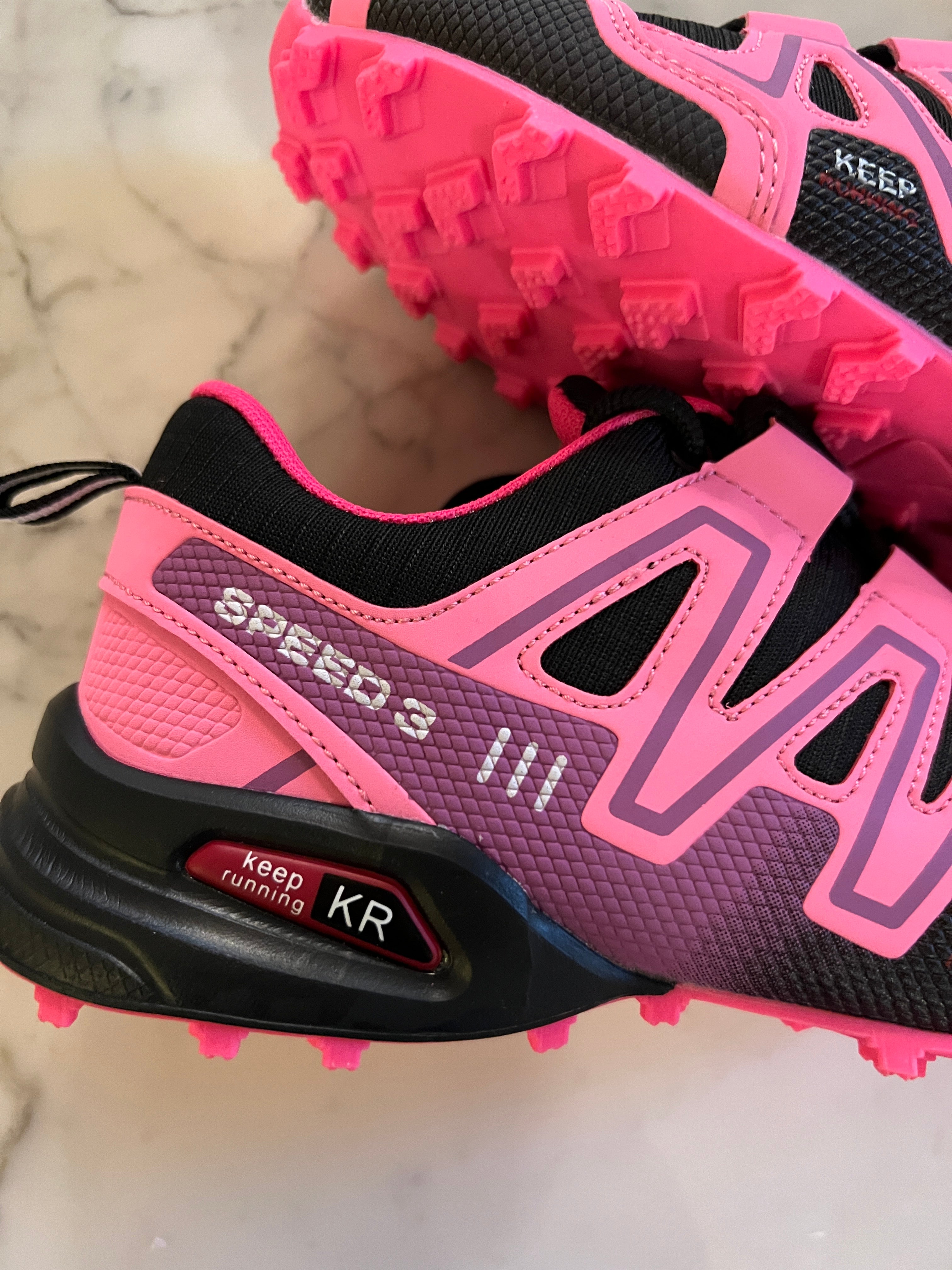 Baskets rose fluo à lacets