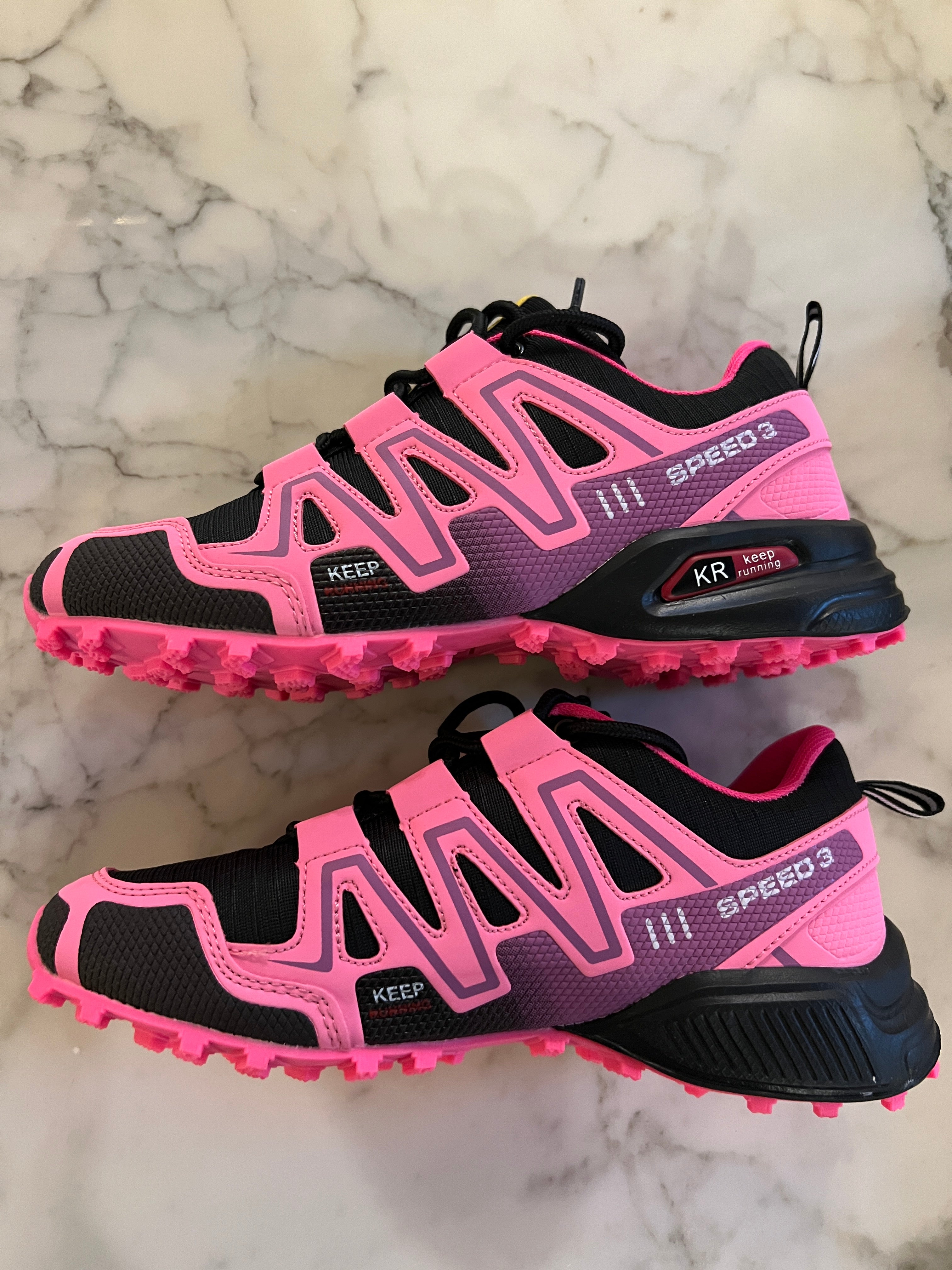 Baskets rose fluo à lacets