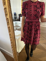 Charger l'image dans la galerie, Ba&amp;sh - Robe rose col montant à boutons
