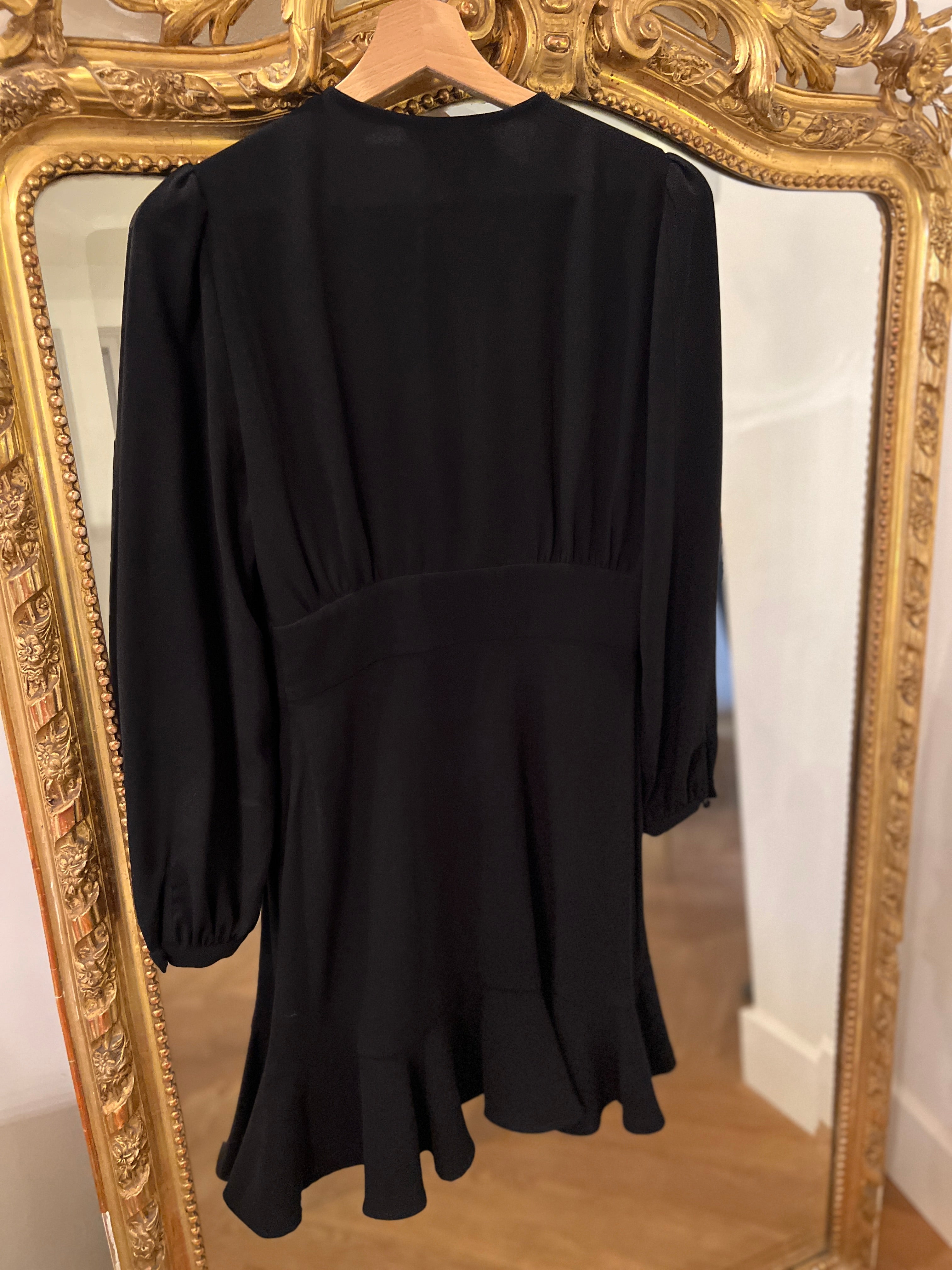 Tara Jarmon - Robe noire col V manches longues