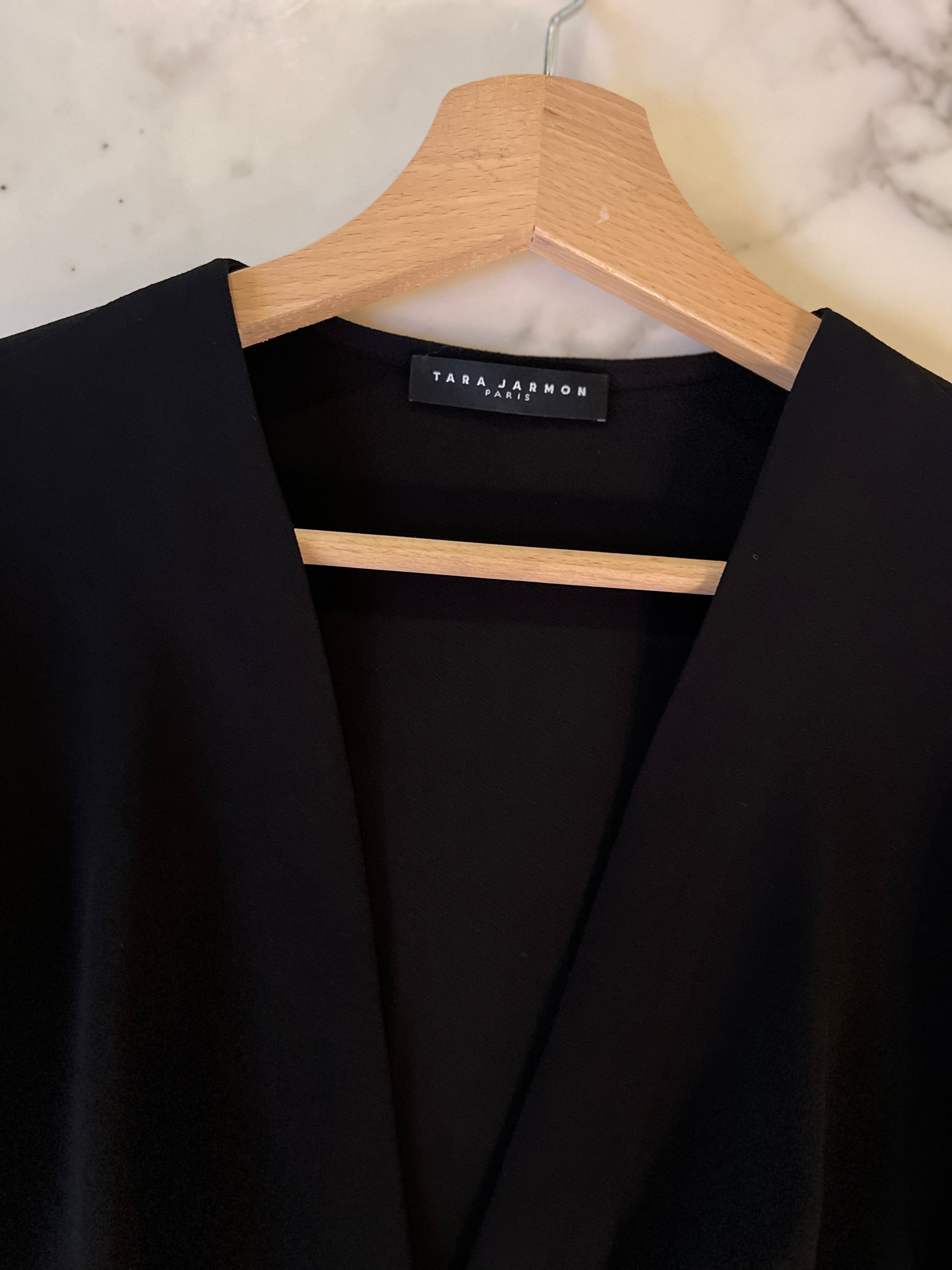 Tara Jarmon - Robe noire col V manches longues