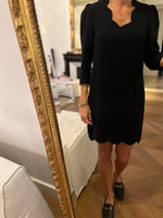 Charger l&#39;image dans la galerie, Claudie Pierlot - Robe noire col pétales
