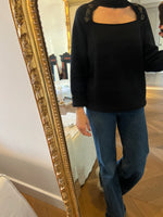 Charger l'image dans la galerie, Tara Jarmon - Pull noir en laine à perles col montant
