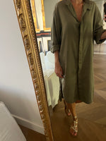 Charger l'image dans la galerie, Laurence Bras - Robe chemisier kaki
