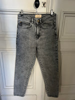 Charger l'image dans la galerie, Sessun - Jean slim gris
