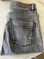 Charger l'image dans la galerie, Sessun - Jean slim gris
