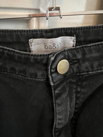 Charger l'image dans la galerie, Ba&amp;sh - Short en jean noir clouté
