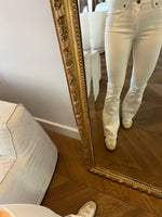 Charger l'image dans la galerie, Jeanne Vouland - Jean blanc évasé neuf avec étiquettes
