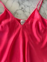 Charger l'image dans la galerie, Forte Forte - Débardeur en soie rose à fines bretelles
