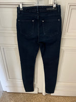 Charger l'image dans la galerie, Claudie Pierlot - Jean slim bleu marine ceinturé
