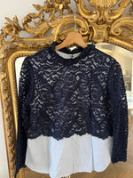 Charger l'image dans la galerie, Sandro - Blouse en dentelle bleu marine
