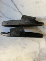 Charger l'image dans la galerie, Louis Vuitton -  Sandales homme Waterfront Mule Monogram
