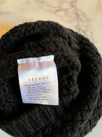 Charger l&#39;image dans la galerie, Sézane - Bonnet en laine noire

