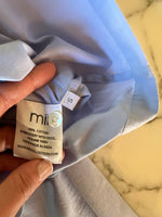 Charger l&#39;image dans la galerie, Mii Collection - Chemise bleu ciel col rond

