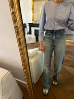 Charger l&#39;image dans la galerie, Mii Collection - Chemise bleu ciel col rond
